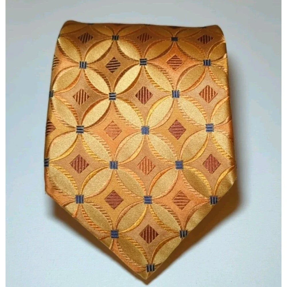 CHELSEA ROBERT TALBOTT Men's Silk Necktie USA Designer Gold Geometric Tie